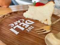 The Deli Cafe** Eden Beach Khao Lak 
