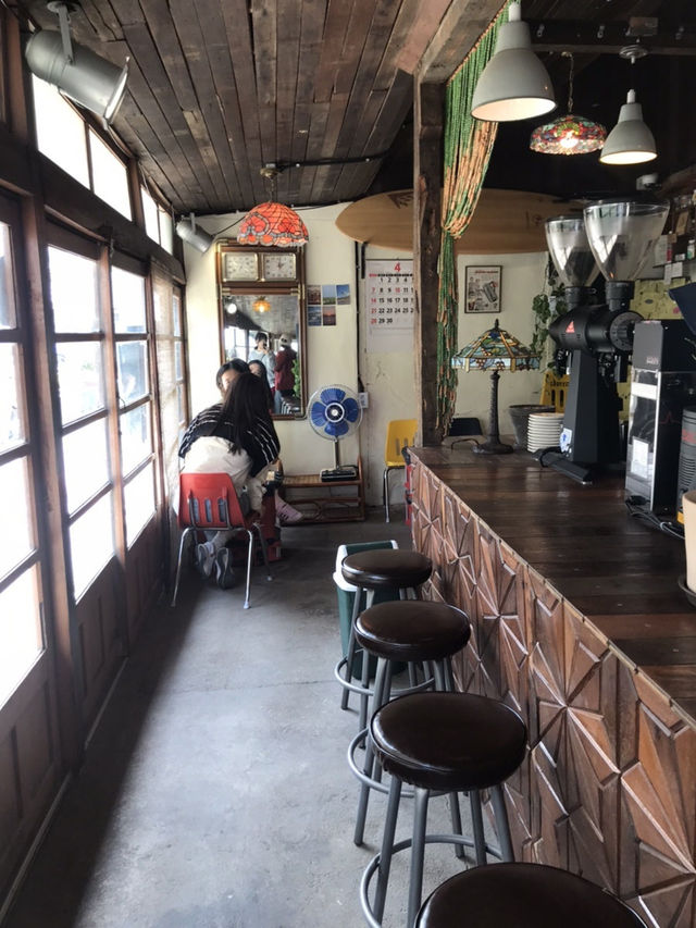 커피 싫어하는 사람도 사랑하게 만드는 마법같은곳