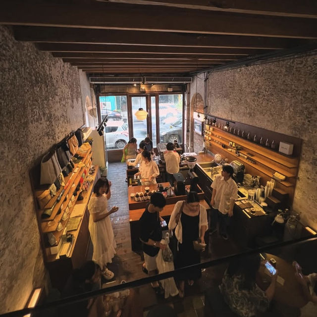 GRAPH Café – Old Town Phuket 