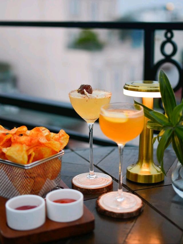 Botan Bar & Dine