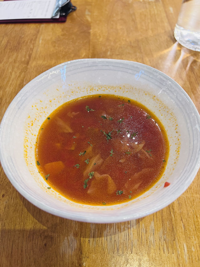 ［台北食記］Second Floor 貳樓微風台北車站店-來吃吃看貳樓最近為什麼那麼夯🍝