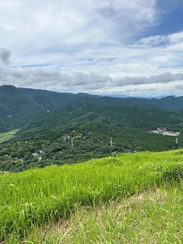 🌋 伊豆大室山：壯麗而平靜的一刻