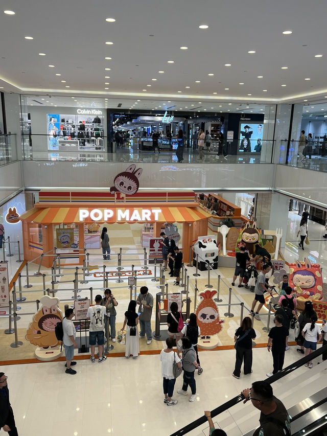 泡泡瑪特拉布布登陸香港尖沙咀商場🤩愛了