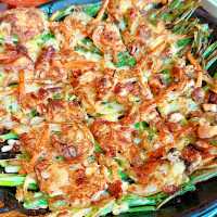 레트로 감성 가득한 과일 막걸리와 수제 안주가 맛있는 로컬 맛집