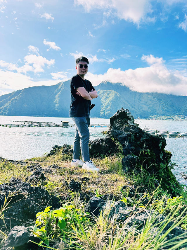 Tranquility Beneath the Volcano: Batur Lake Bliss
