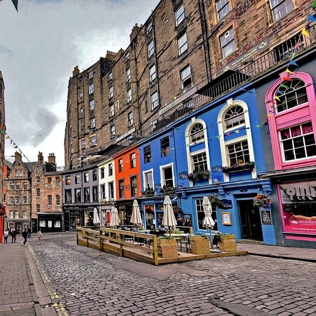 🎨 Cobblestones & Curiosities: Wandering Victoria Street, Edinburgh 