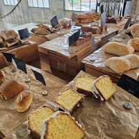 Crisp Layers & Quiet Design – My Visit to OUDE, Seoul