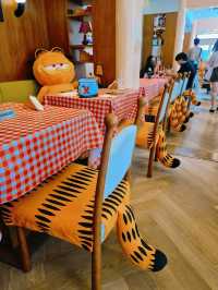 Holiday Pastry  😽 Garfield x Nekko