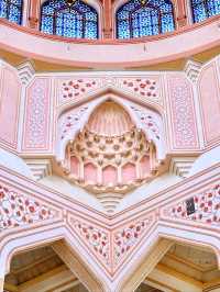 Putra Mosque, Putrajaya – A Modern Marvel with Traditional Charm