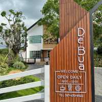 🌿☕ De’Bua Cafe – คาเฟ่สุดร่มรื่นใจกลางเมืองสตูล 🏞