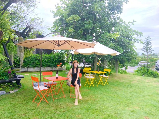 Iko Camp & Cafe