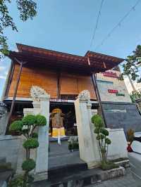 Sunshine Bali: Hidden Hospitality Beneath a Humble Facade