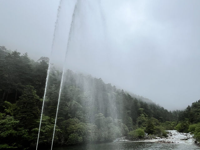 🌈 Hidden Gem of Kangding — 七色海 Seven-Color Lake