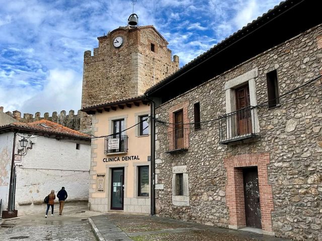 Medieval Walls and River Walks in Buitrago del Lozoya