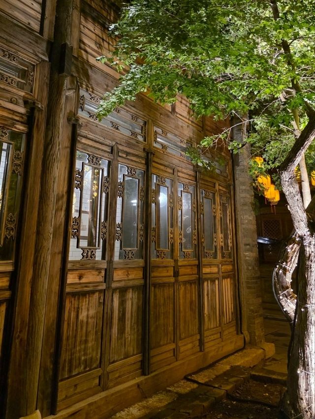 Lantern-lit Dreams: Gubei's Nighttime scenery Lantern-lit Dreams: Gubei's Nighttime scenery