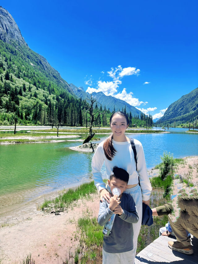 路上的所有疲憊 都給四姑娘山的美景征服了 路上的所有疲憊 都給四姑娘山的美景征服了