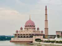 Masjid Putra, Putrajaya – Malaysia’s Pink Jewel