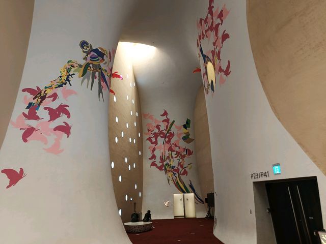 漫遊臺中國家歌劇院的靜謐時光。 漫遊臺中國家歌劇院的靜謐時光。