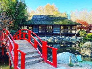 Jalan Santai yang Damai di Jardin Japonais