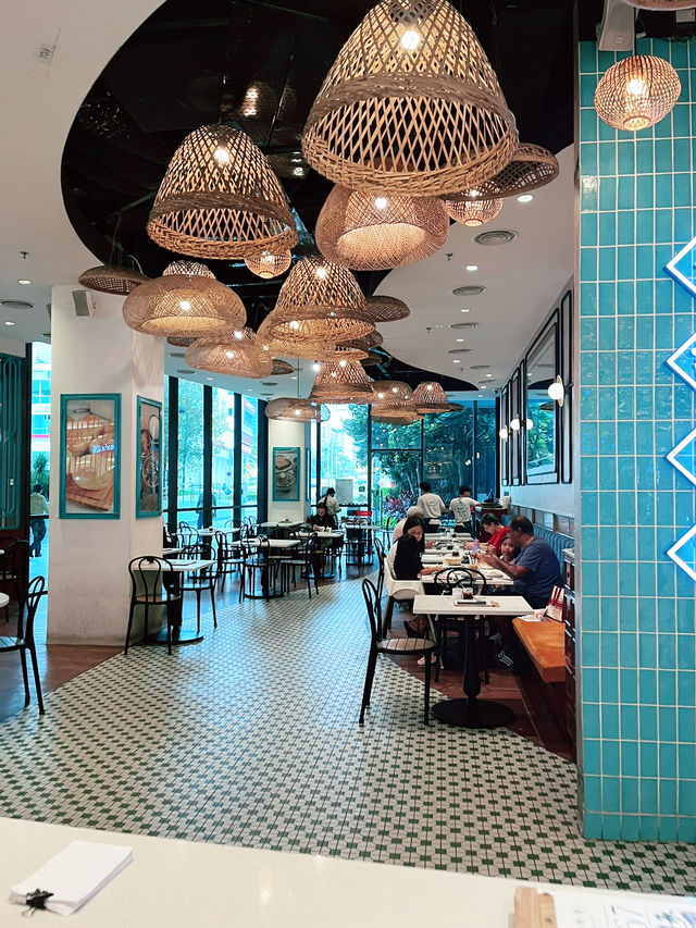 “Kam Kee Café: Modern Chinese Kopitiam Dining Experience” 