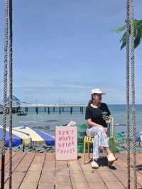 Tiny Island Cafe บางแสน ชลบุรี
