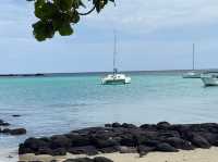 Notre Dame Auxiliatrice - Bright colors and a picturesque view of Mauritius 