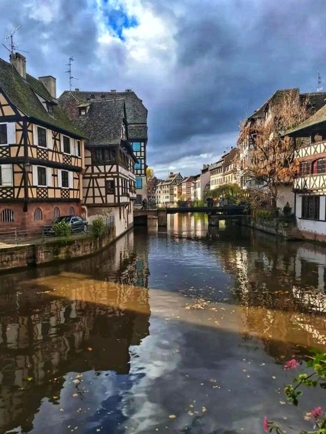 🌸 A Stroll Through Time – Autumn Dreams in Petite-France 🌸 A Stroll Through Time – Autumn Dreams in Petite-France