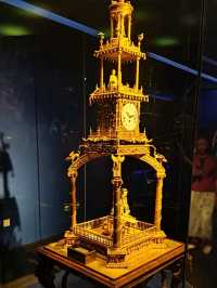 Golden Timepieces at the Palace Museum’s Gallery of Clocks ⏰✨