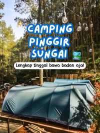 Camping pinggir sungai, lengkap tinggal bawa badan aja! 🏕️✨