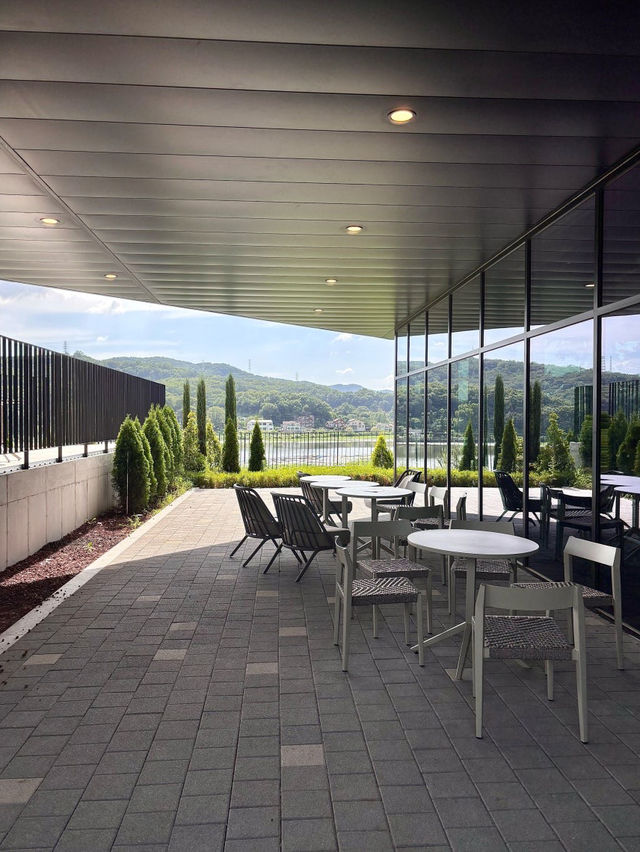 ๋ทฐ ๋ง์ง ํ
๋ผ์ค ์นดํ - ์คํ๋ฒ
์ค ํ์ฑ ๋ณดํต์ ์์ง์ ๋ทฐ ๋ง์ง ํ
๋ผ์ค ์นดํ - ์คํ๋ฒ
์ค ํ์ฑ ๋ณดํต์ ์์ง์ 