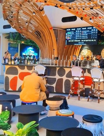 รวมร้านอาหาร คาเฟ่น่านั่งบนชั้น5 สยามพารากอน