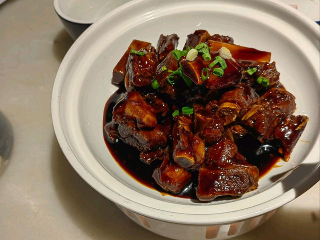 Exploring Hangzhou Cuisine at Green Tea Restaurant Exploring Hangzhou Cuisine at Green Tea Restaurant