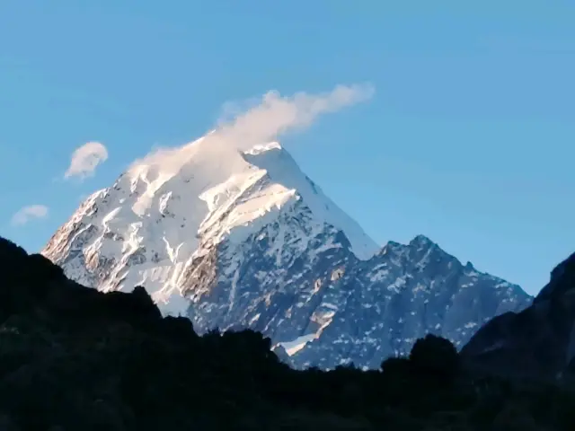 Alpine Majesty: Aoraki / Mount Cook