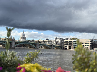 London City Tour 🇬🇧 | History, Streets & Timeless Views