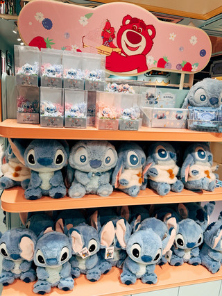 MINISO 全球 1 號店超大超炫。|Trip.com 上海