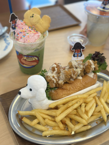 とっても可愛いダックスフンドカフェ。 | Trip.com バンコク