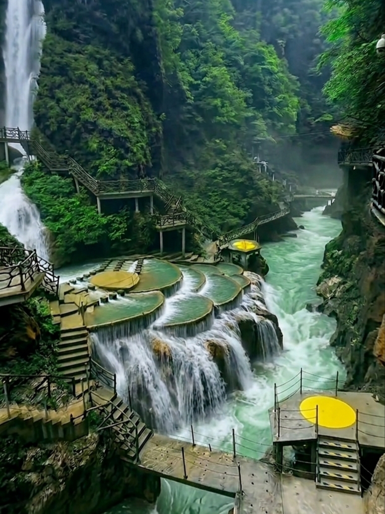Discover China’s Hidden Emerald Canyon | Tongren Grand Canyon