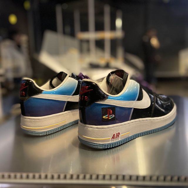 SHOES - PAST, PRESENT and FUTURE