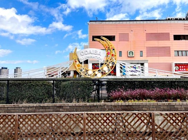 東京自由女神像