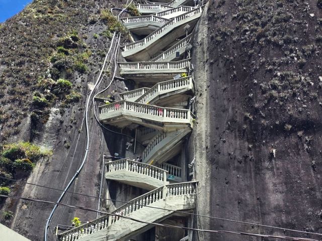 從麥德林自助前往瓜達佩岩和瓜塔佩彩色小鎮攻略
