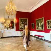  Versailles Travel Guide 