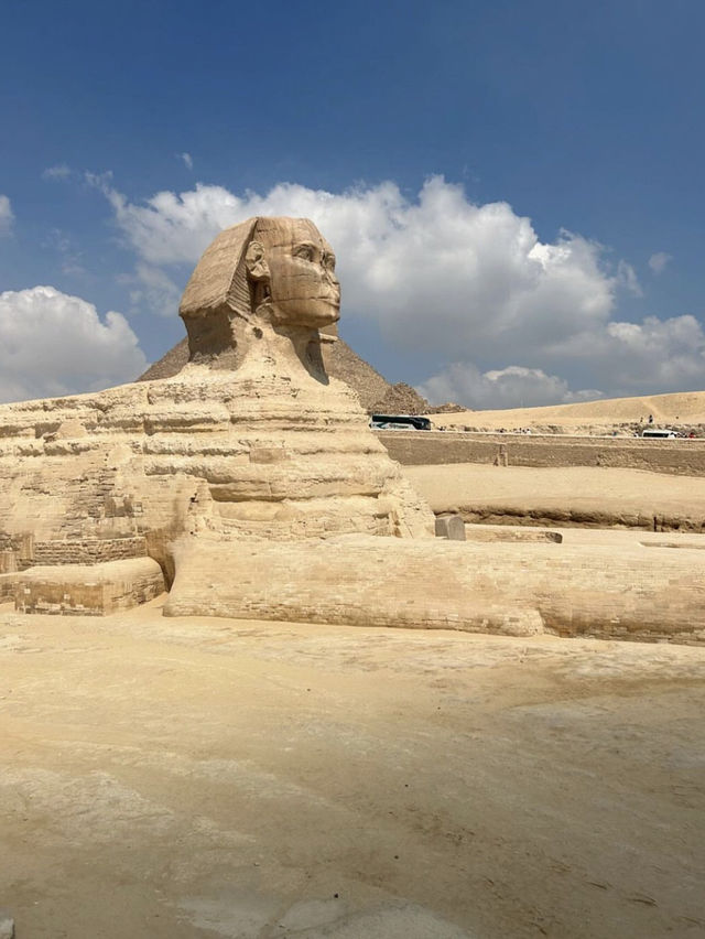 Visiting the pyramids 🏛️