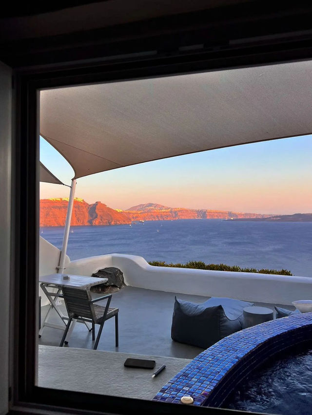 나의 산토리니 섬 방문은 특별한 경험이었으며 자연의 아름다움이 가득했습니다! 🏝️🌅