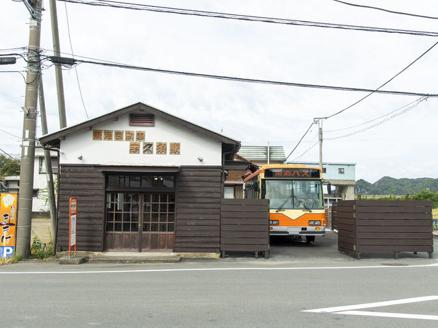 【静岡】泊まれるバス停？！