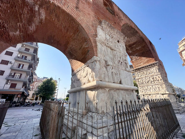 The ancient arch in Thessaloniki 