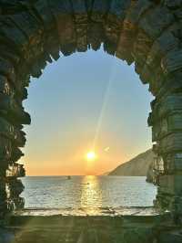 A window with the sea view 