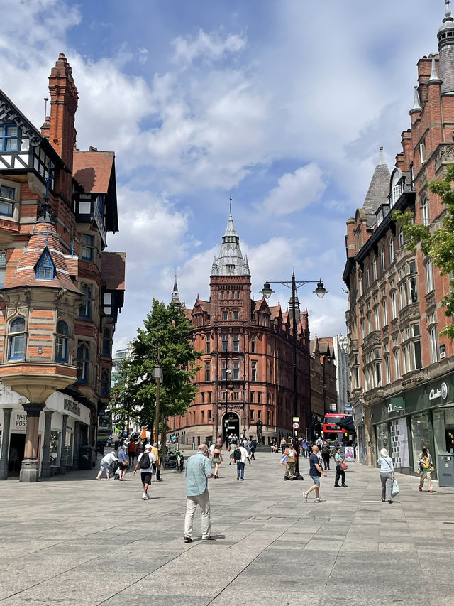 Nottingham🇬🇧History, Nature, and Culinary Delights