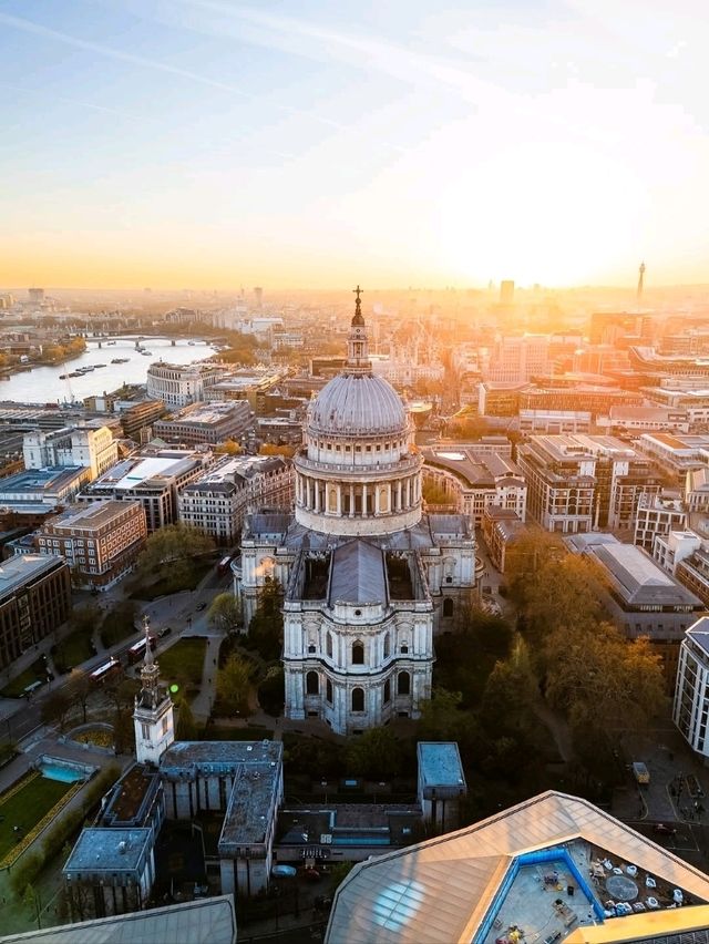 🌟 London Highlights: The Heart of British Culture & History