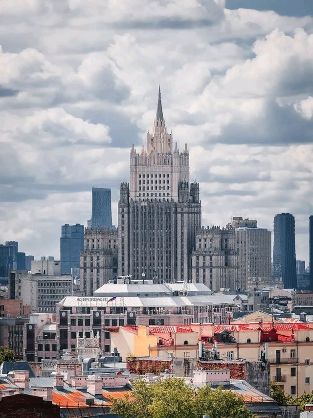 🇷🇺✨ “Moscow on <$100: 2 Days of Icons, Metro Art & Cheap Eats”