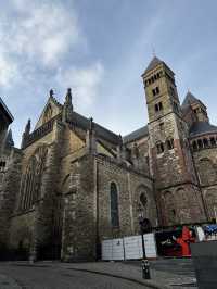 ⛪✨ Basilica of Saint Servatius – The Soul of Maastricht’s Sacred Past 🇳🇱📜  